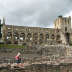 (02) Jedburgh Abbey